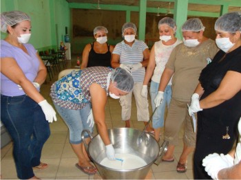 Práctica de medición de la temperatura de la leche.