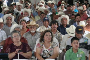 Figura 2. Asistentes durante las conferencias de la Jornada de ajonjolí.